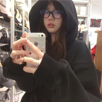 四月的女儿